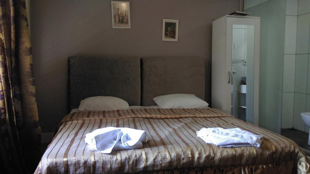 Eagles Budget Home Istanbul Room photo