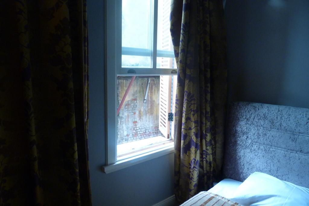Eagles Budget Home Istanbul Room photo